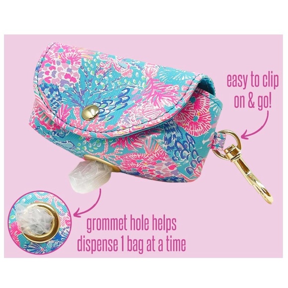 LILLY PULITZER DOG WASTE BAG DISPENSER WITH 15 PINK POTTY BAGS ATTACH TO LEASH - Picture 2 of 3